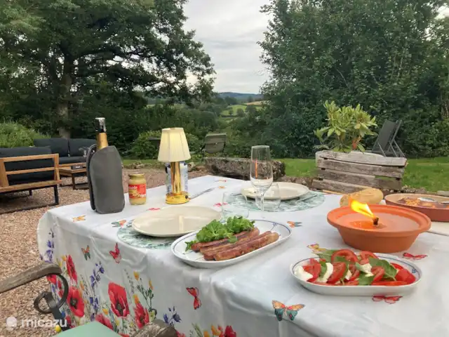 La Maison Blin | France, Nièvre, Brassy - maison de vacances Manger dehors avec vue.