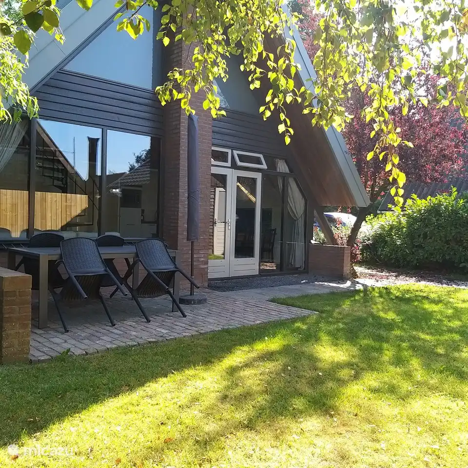 Terrasse mit Garten in Südlage