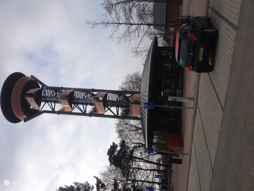 Neben dem Besucherzentrum befindet sich ein schöner Wachturm, auf dem Sie bis ganz nach oben klettern können. Tolles Erlebnis für die Kinder. (kostenlos zu besuchen)