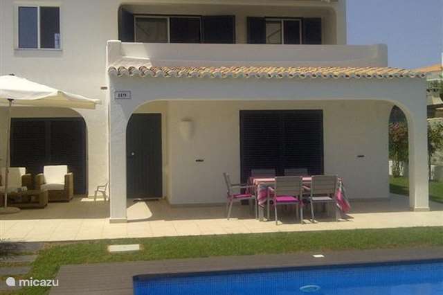 Vakantiehuis Portugal, Algarve, Carvoeiro - vakantiehuis Casa Verazul met zwembad op park