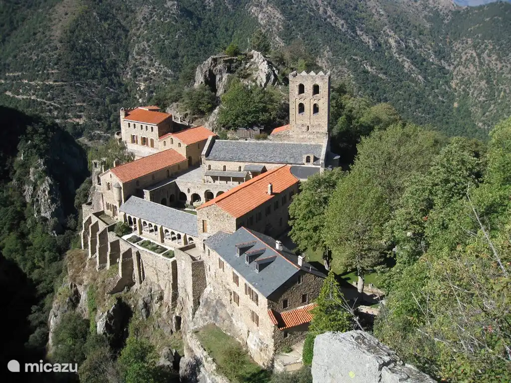 Bergkloster an der Flanke des Canigou. Lohnenswerter Ausflug mit schöner Aussicht.