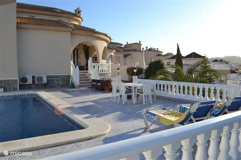 Rent Casa Dana (Ciudad Quesada) in Rojales, Costa Blanca. Micazu