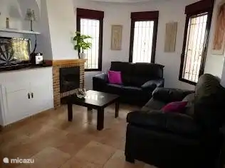 Sunbathe on the roof terrace or in the shade under the gazebo