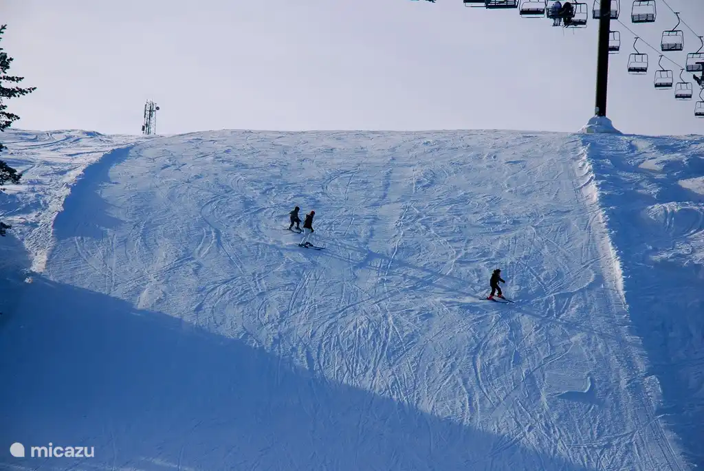 Skiing in Sunne, 30 minutes from the house.