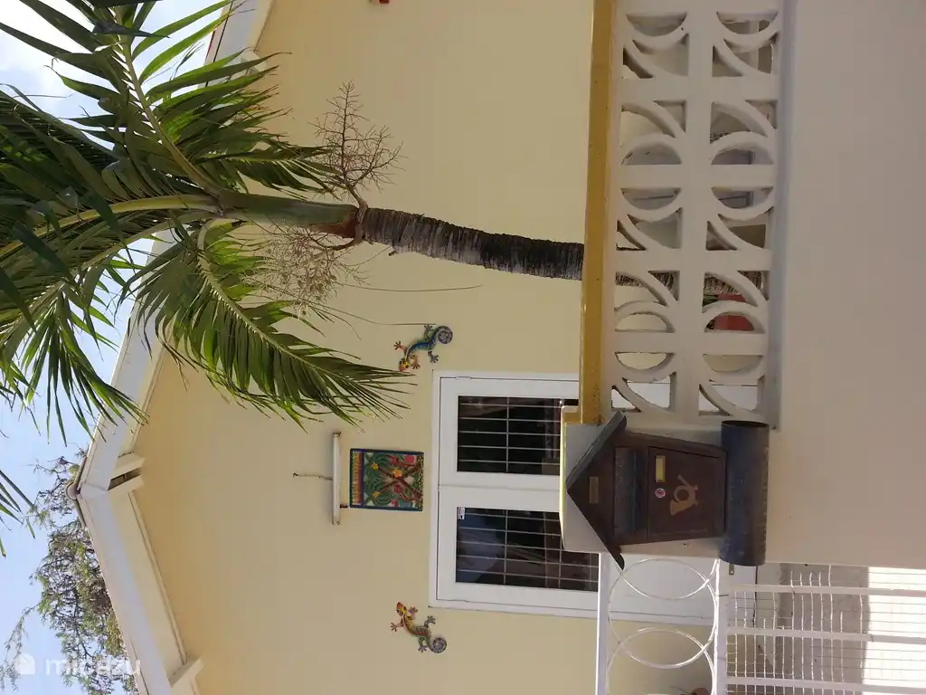 Ein schönes Haus, wo alles gedacht worden. Viele Menschen, bevor du gegangen und haben auch wieder kommen. Sicherheit ist alles Denken Alarme, Sicherheitsketten an Türen, Geländer zur Veranda etc etc. Eine reizvolle Gegend in der Nähe alles, was