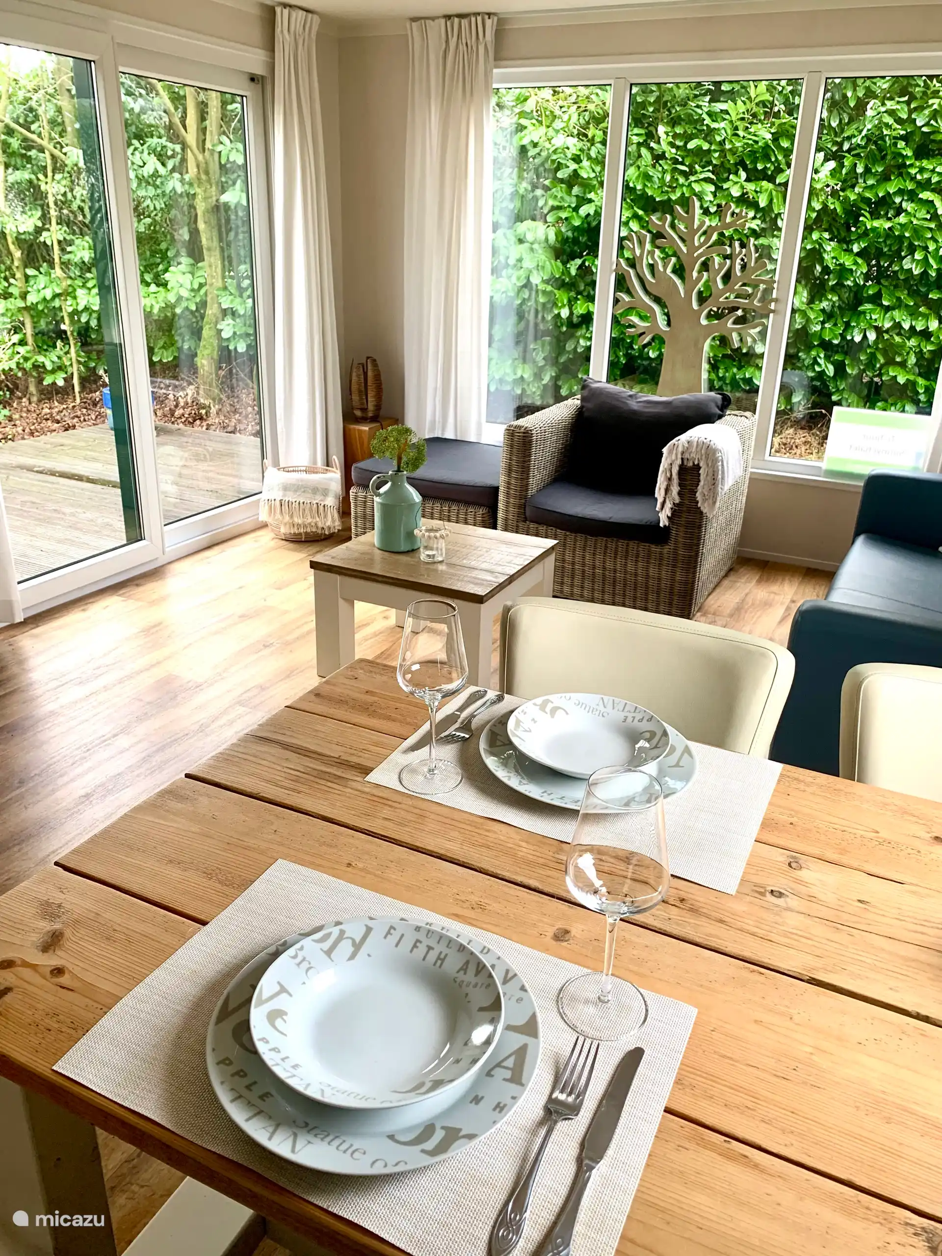 Gezellige zonnige huiskamer