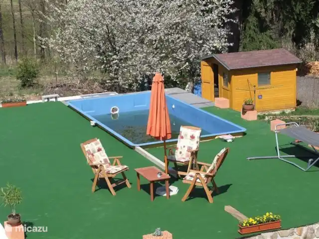 Studio Budkov | République Tchèque, Sud de la Bohême, Vlachovo Brezí - maison de vacances Vue de dessus de la terrasse avec piscine