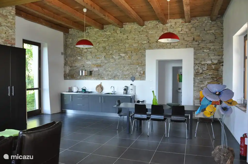 View from the garden Castellino Tanaro with its watchtower. In the background the Alps, where winter skiing and summer you can walk (45 minutes).