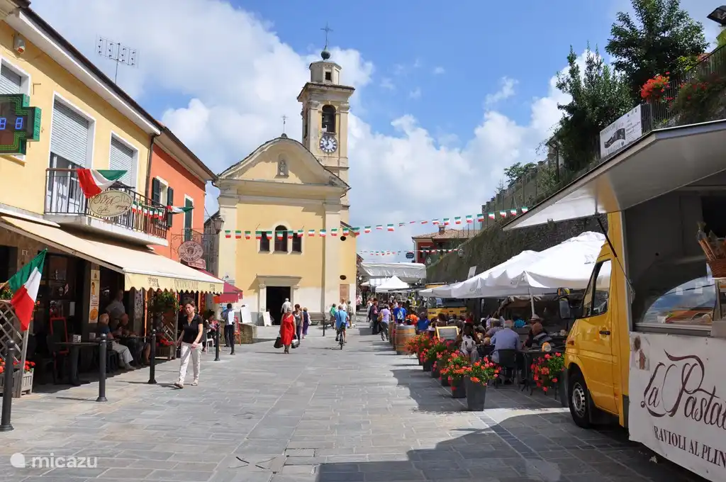 Murazzano, a 20 minute drive. For a visit to the market or a delicious meal at Osteria Da Lele.
