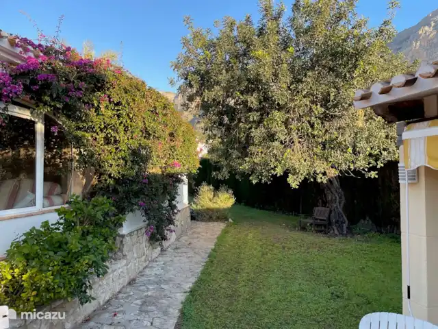 Villa Guillermo | Espagne, Costa Blanca, Jávea - villa chemin le long de la villa jusqu'à l'arrière de la villa