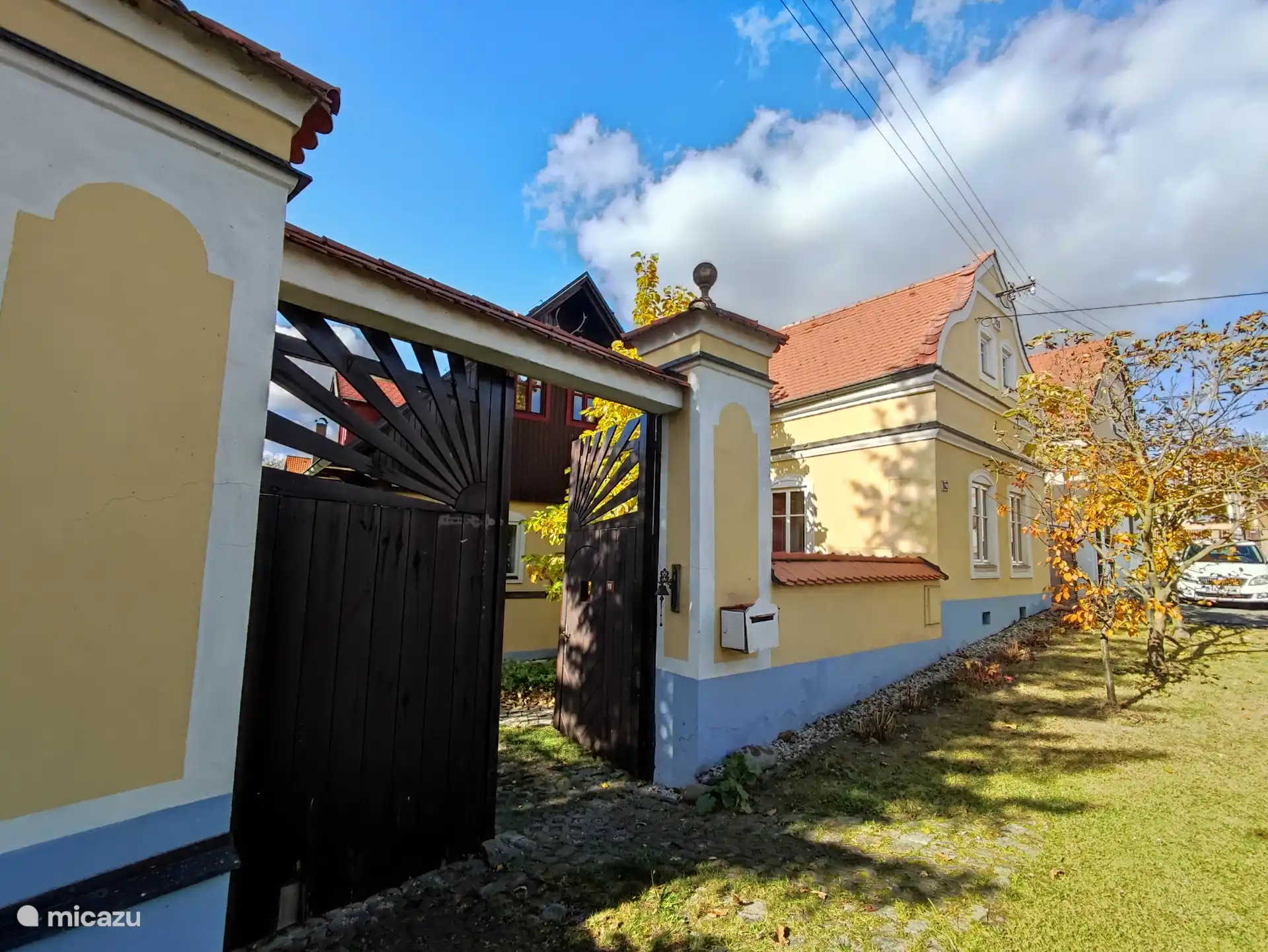 La puerta de entrada.