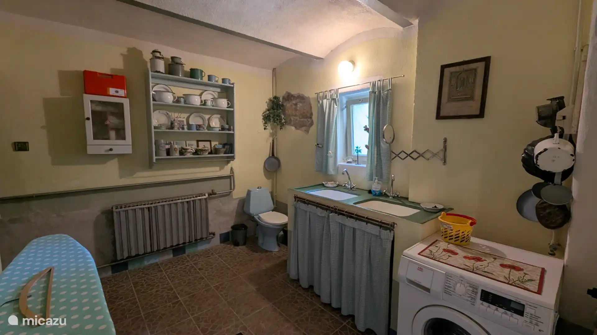 Wasruimte/ badkamer.