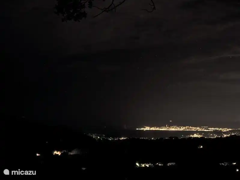 und nachts die Aussicht ist atemberaubend ...