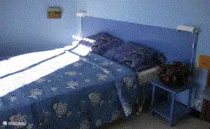 Geräumige Doppelzimmer mit Blick über die Bucht von La Ciotat.