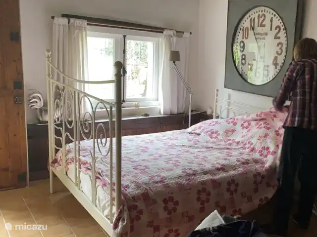 Location de Vacances France, Loire, Sancerre, gîte / cottage - Les Jours Heureux près de Sancerre/Loire Le nouveau lit dans le salon/chambre.