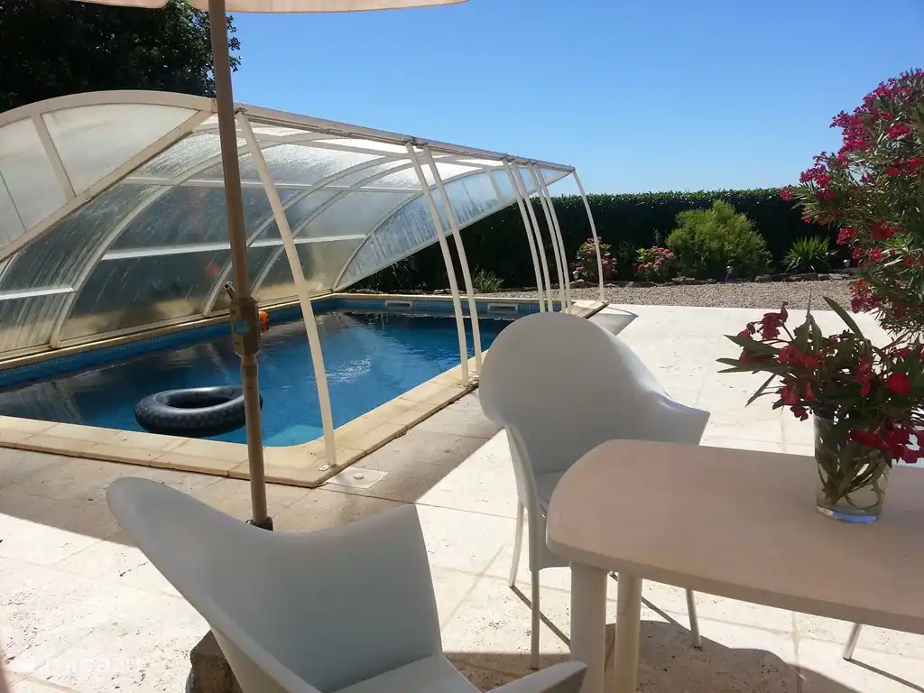 The covers can be partially or completely removed from the pool