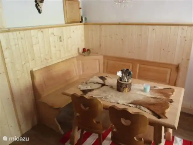 Alpentraum | Autriche, Carinthie, Kaning (Radenthein) - appartement Le coin petit-déjeuner autrichien typique, qui se trouve dans la cuisine.