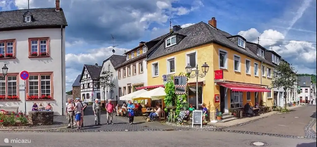 Der Hafen Weincafé Manderscheid