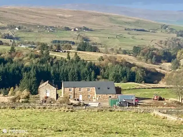 vakantiehuis huren in Groot-Brittannië, Cumbria, Nenthead – Cotterill Barn de 'nieuwe' Farm, op de plek van de vroegere ruïne, ligt lager dan de Barn zie foto 4 (en die containers zijn inmiddels weg). Allemaal weer netjes.