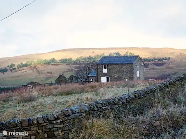 vakantiehuis huren in Groot-Brittannië, Cumbria, Nenthead – Cotterill Barn Arriverend in de winter (hier nog met ruïne)