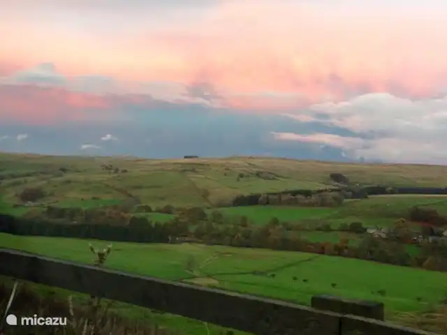 vakantiehuis huren in Groot-Brittannië, Cumbria, Nenthead – Cotterill Barn Komend vanuit Hexham, via Langley, onderweg terug naar de Barn even de mooie rooie wolken op de kiek