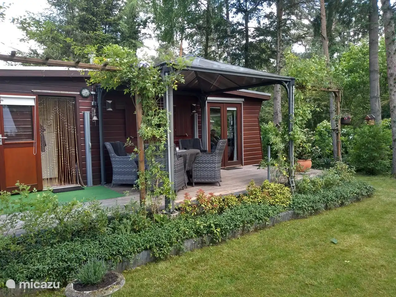 Wyandotte I, geräumige Terrasse mit schönen Sesseln für lange Abende im Freien