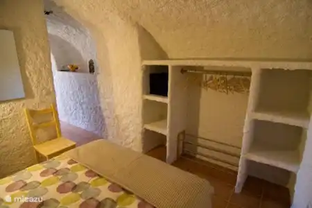 Vakantiehuis Spanje, Andalusië, Pulpite vakantiehuis Cueva Pura Vida 'Venta Quemada' Slaapkamer