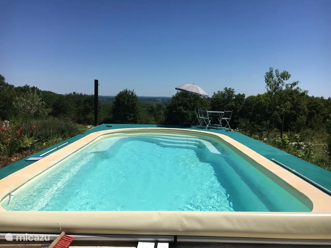 neues Schwimmdock mit wunderschönem Panoramablick