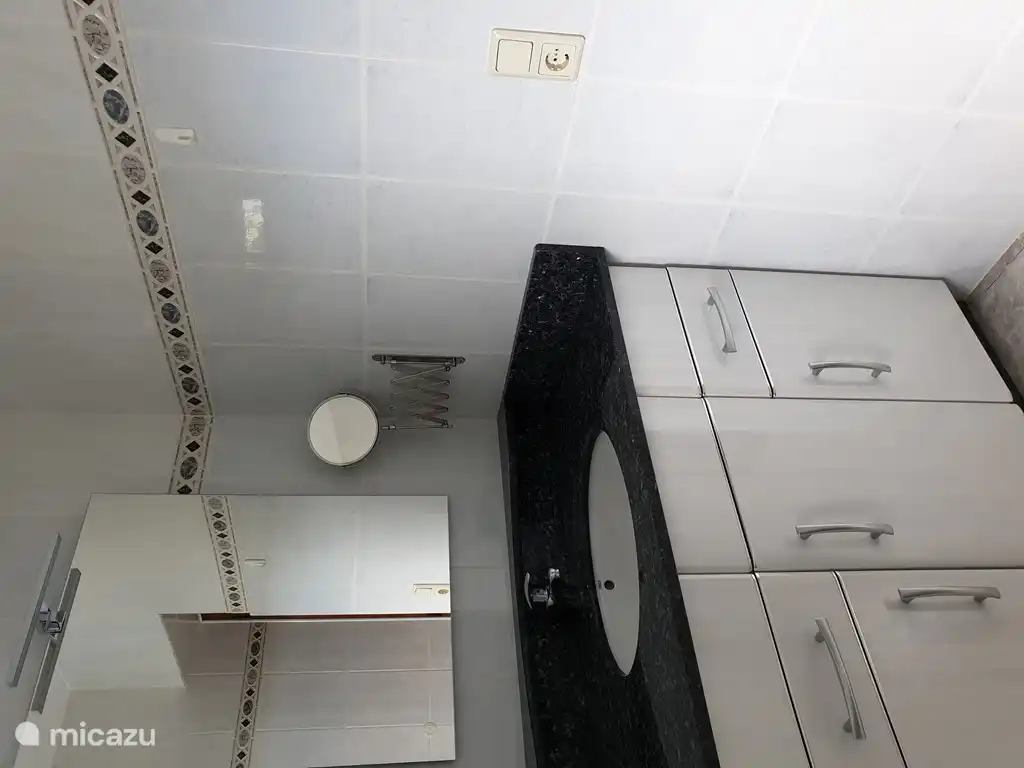 Baño de arriba en el dormitorio principal