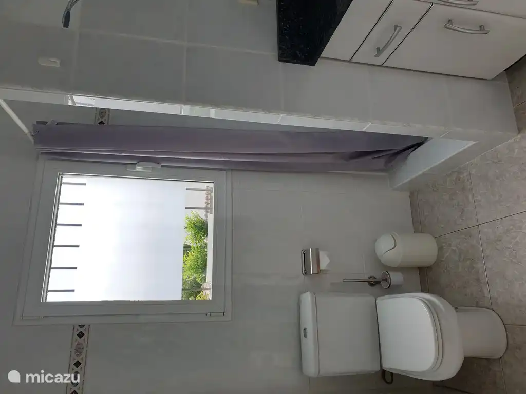 Baño arriba en el dormitorio principal