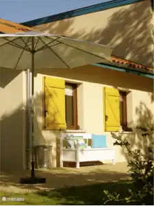 Blick auf den Garten und Seiten