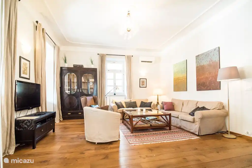 Zitkamer Soca-Penthouse

