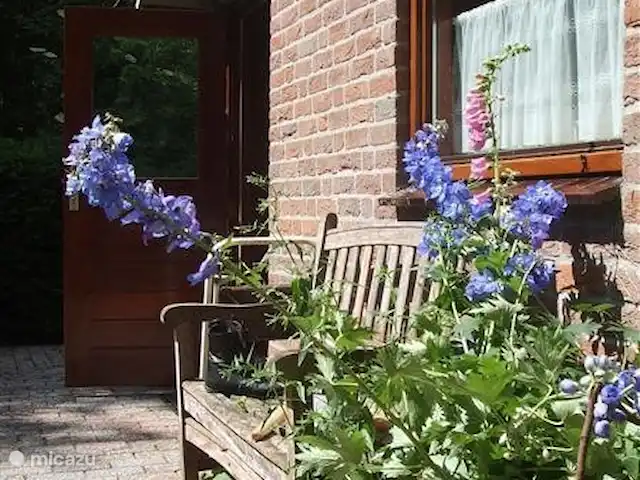 bungalow huren in Nederland, Gelderland, Hummelo – Hessenhuisje Voor op het bankje even ontspannen.