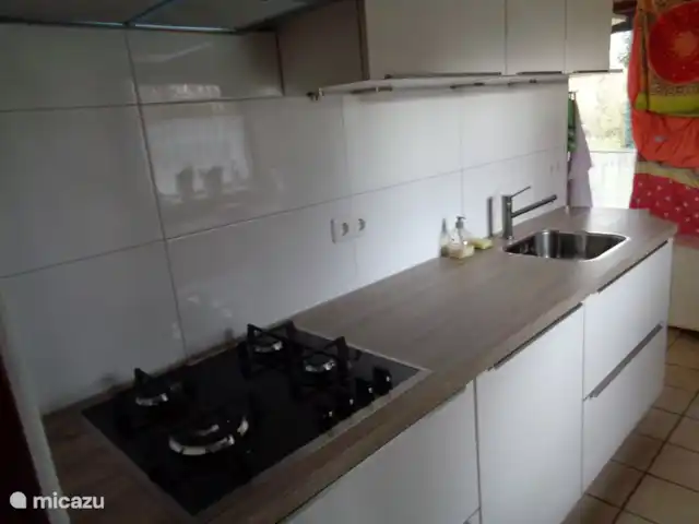 bungalow huren in Nederland, Gelderland, Hummelo – Hessenhuisje De nieuwe keuken met afwasmachine