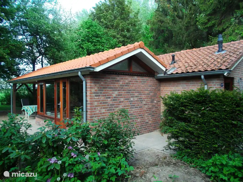 Der Neubau bietet ein zweites Schlafzimmer mit 2 Einzelbetten.