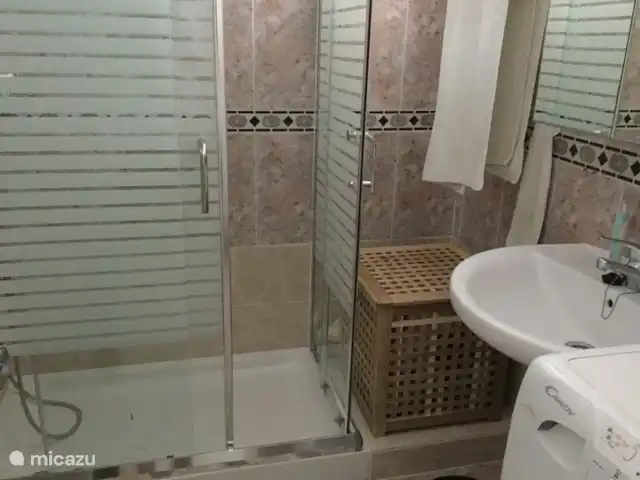 Borinquén | Espagne, Tenerife, Playa de las Américas - appartement Salle de bain avec machine à laver et sèche-linge