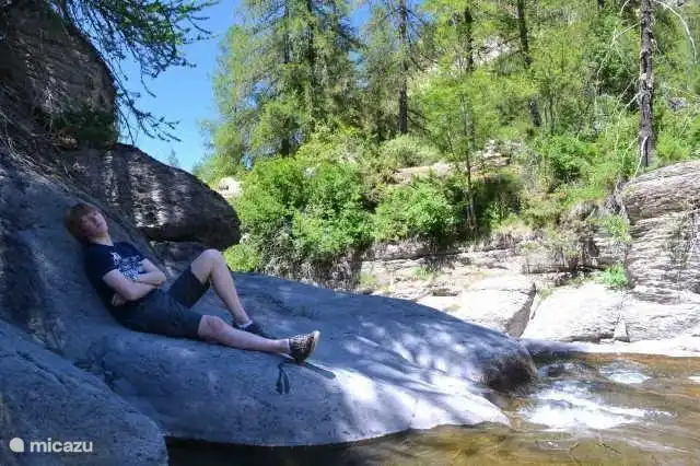 Relajación en el río Lance 2 KM