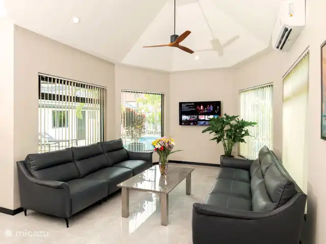 Villa Pattaya Hill met prive zwembad huren in Thailand, Oostelijke Golfkust, Pattaya - villa Woonkamer