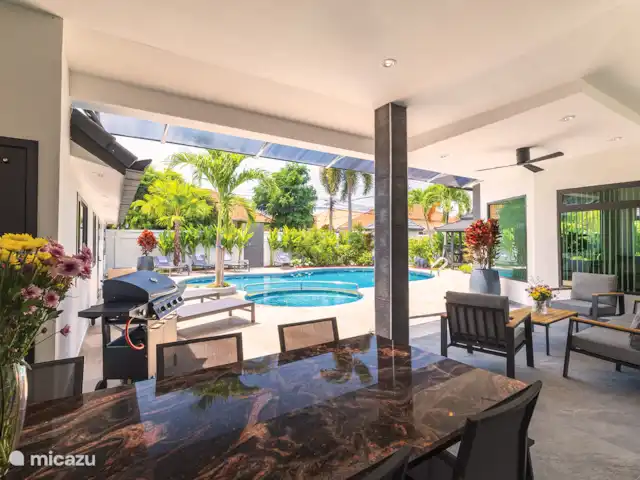 Villa Pattaya Hill met prive zwembad huren in Thailand, Oostelijke Golfkust, Pattaya - villa Terrace