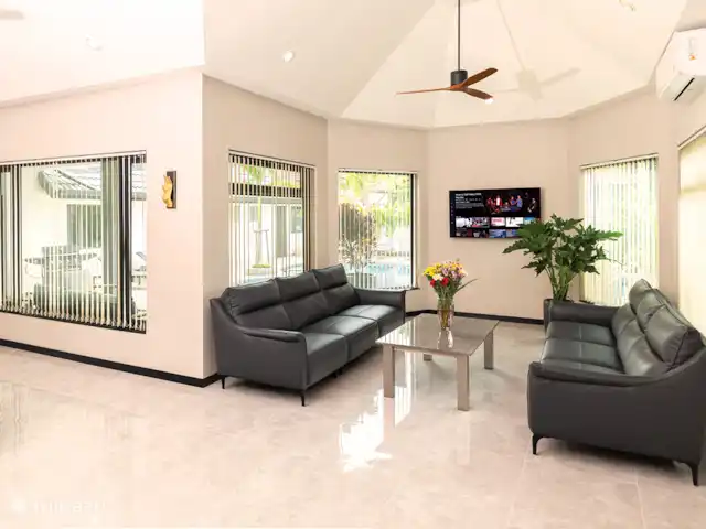 Villa Pattaya Hill met prive zwembad huren in Thailand, Oostelijke Golfkust, Pattaya - villa Woonkamer