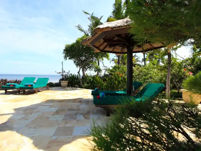 Villa Bunga Melati Luxury villa huren in Indonesië, Bali, Lovina - villa Tuin met zeezicht