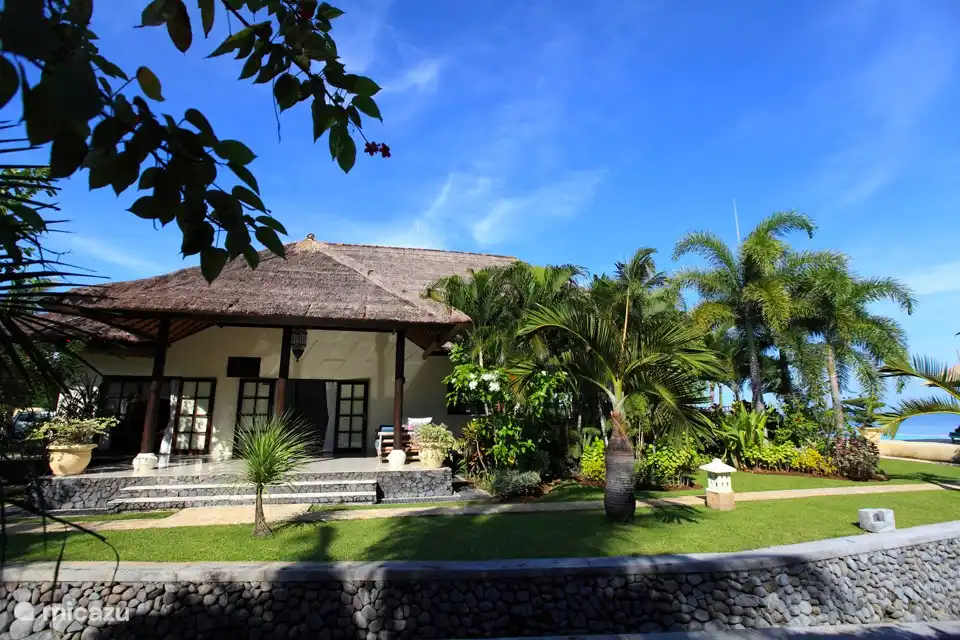 Villa mit seitlichem Blick