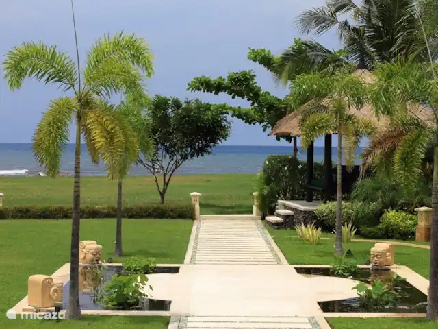 Villa Baruna Villa exclusiva en Indonesia, Bali, Lovina - villa jardín y vista al mar