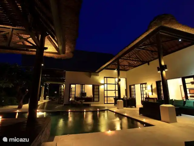 Villa Baruna Villa exclusiva en Indonesia, Bali, Lovina - villa Finca de noche