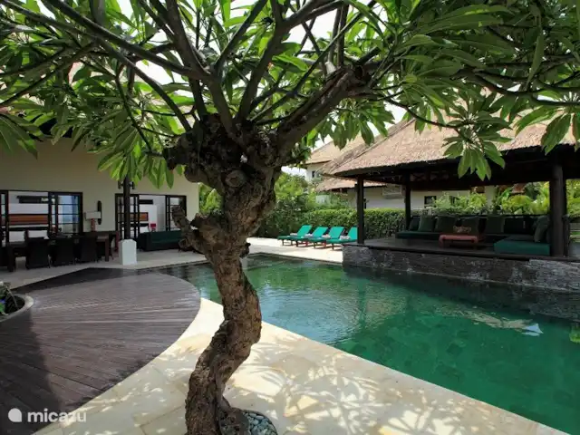 Villa Baruna Villa exclusiva en Indonesia, Bali, Lovina - villa piscina y terraza