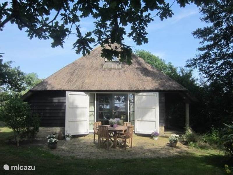 Holiday home in Netherlands, Overijssel, Giethoorn Farmhouse Dwarsgracht 39