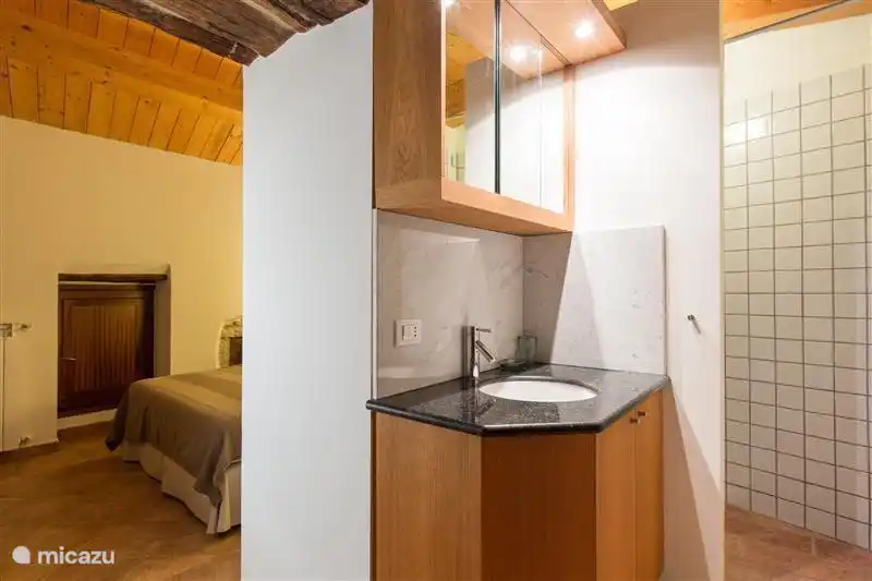 Badezimmer auf der Terrasse Zimmer mit separatem WC