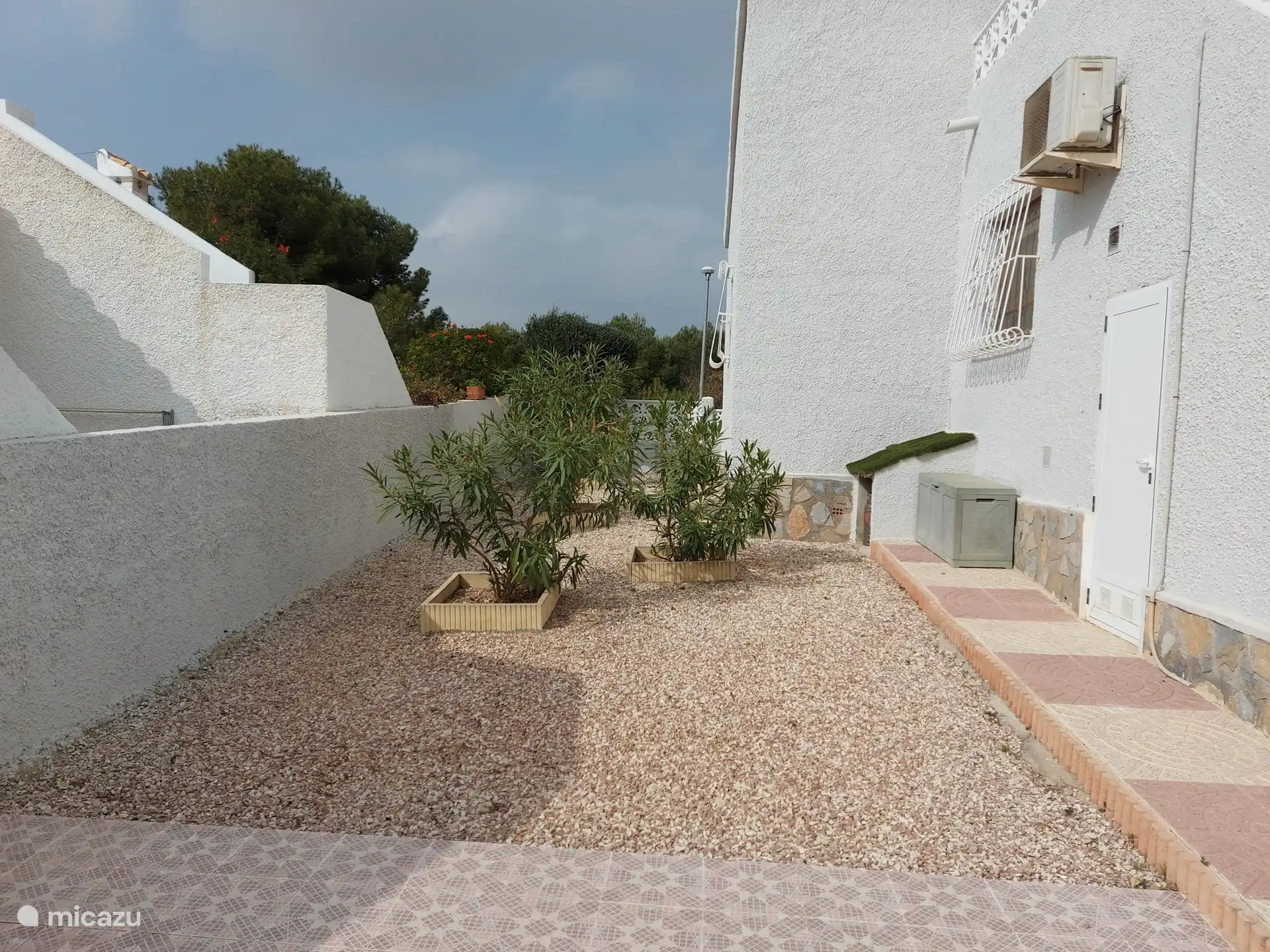 de achterkant van het huis