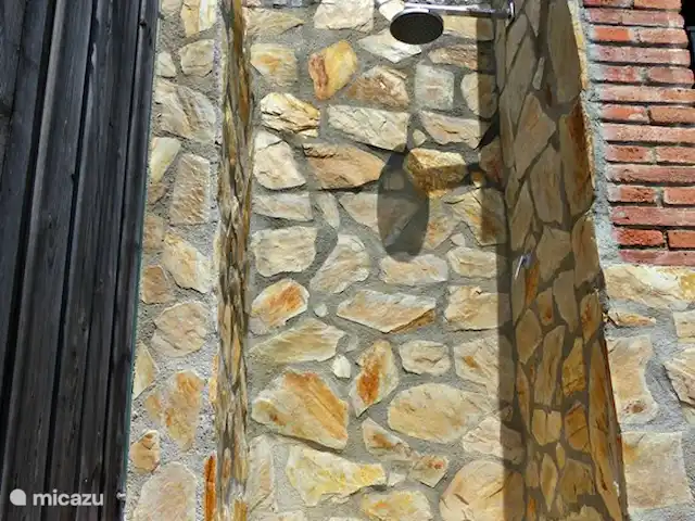 Casa Verdial | Espagne, Costa Brava, L'Estartit - maison de vacances Une douche extérieure au bord de la piscine