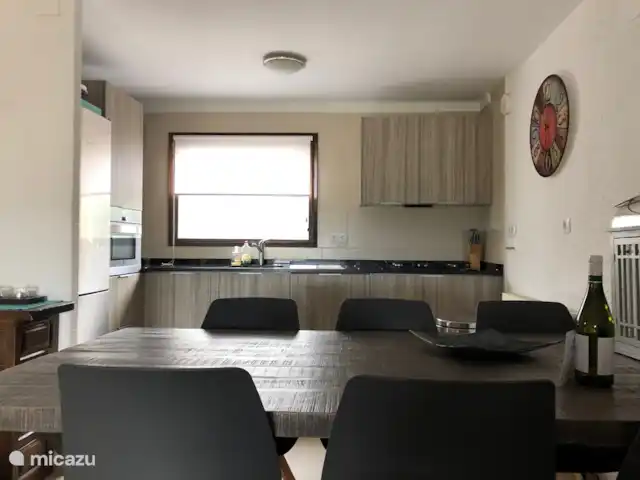 Casa Verdial | Espagne, Costa Brava, L'Estartit - maison de vacances Vue de la cuisine depuis le coin repas
